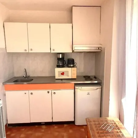 Apartment 10, Heliopolis D Au Village Naturiste
